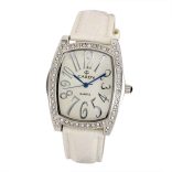 Cardy női karóra, ezüst színű fémtok, fehér szíj, ezüst színű számlap, quartz szerkezet, cseppmentes vízállóság