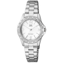 Q&Q női fémcsatos karóra,quartz,ezüst színű