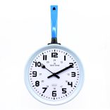 Tiko Time falióra, quartz, kék színű tok, fehér számlap (serpenyő forma)